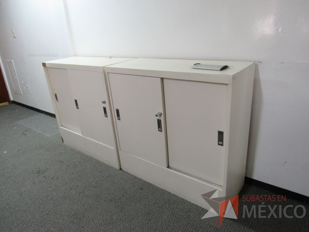 Lote 011 - Gabinete tipo madera con 2 puertas y 1 entrepaño color blanco - Imagen 3