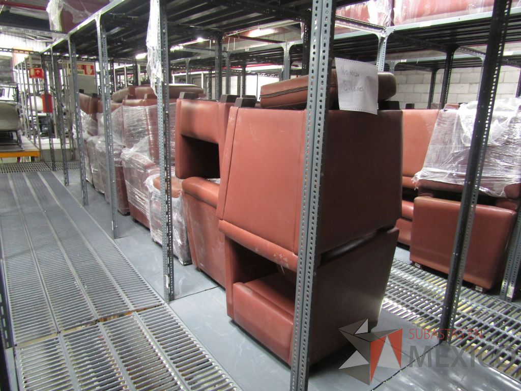 Lote 003 - Lote de 278 bienes diversos (Sillones, botiquines, trituradoras de papel, lámparas de "luz negra", loncheras metálicas...) - Imagen 157