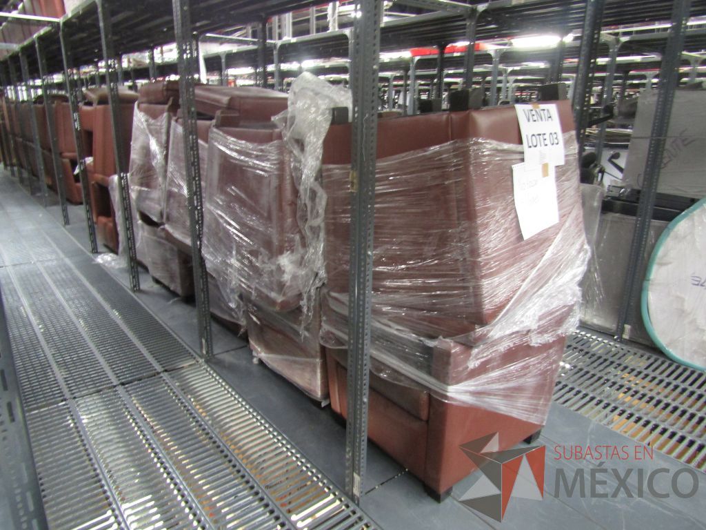 Lote 003 - Lote de 278 bienes diversos (Sillones, botiquines, trituradoras de papel, lámparas de "luz negra", loncheras metálicas...) - Imagen 155