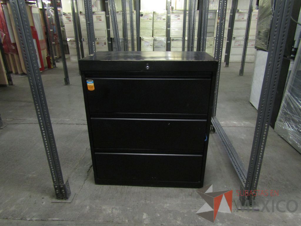 Lote 004 - Lote de 250 bienes diversos, aprox., (Cajoneras temporizadas, archiveros, artículos metálicos y de madera) - Imagen 125