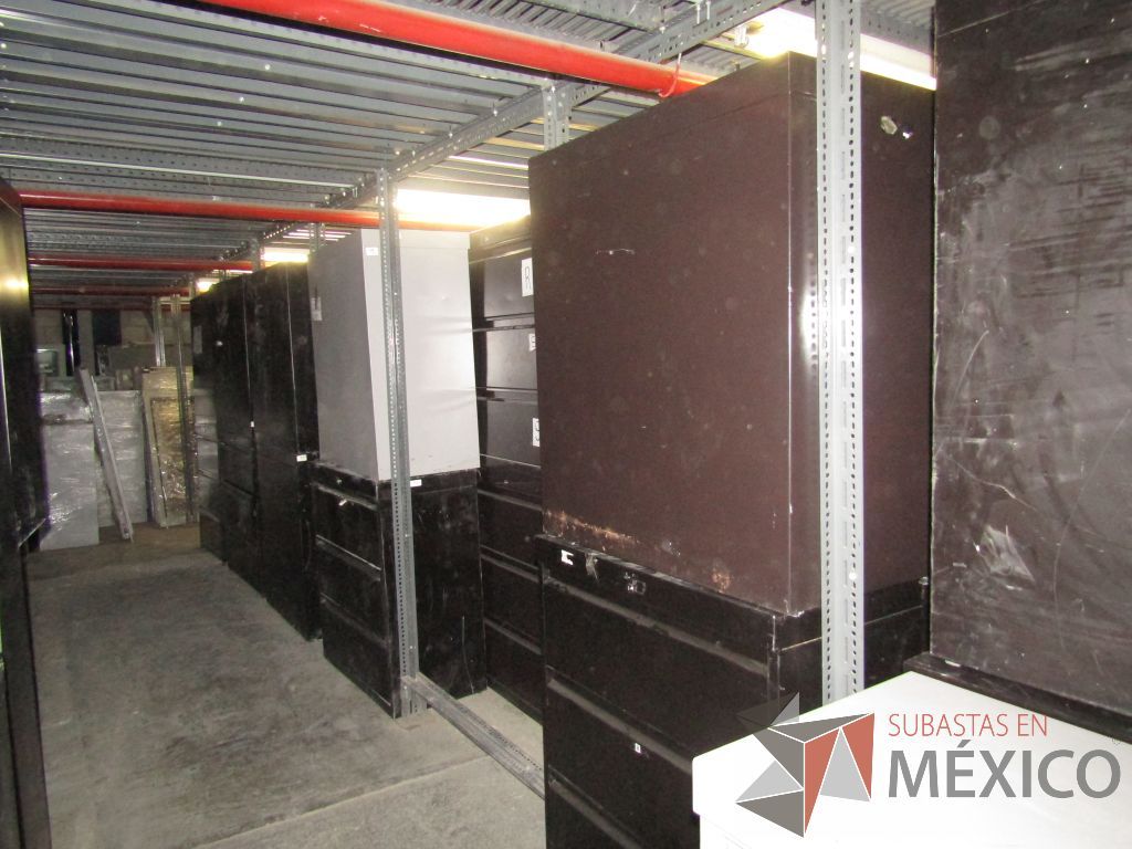 Lote 004 - Lote de 250 bienes diversos, aprox., (Cajoneras temporizadas, archiveros, artículos metálicos y de madera) - Imagen 105