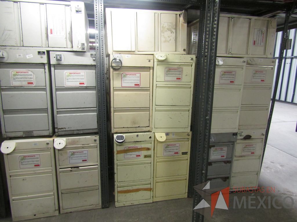 Lote 004 - Lote de 250 bienes diversos, aprox., (Cajoneras temporizadas, archiveros, artículos metálicos y de madera) - Imagen 102