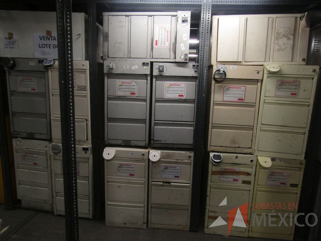 Lote 004 - Lote de 250 bienes diversos, aprox., (Cajoneras temporizadas, archiveros, artículos metálicos y de madera) - Imagen 99