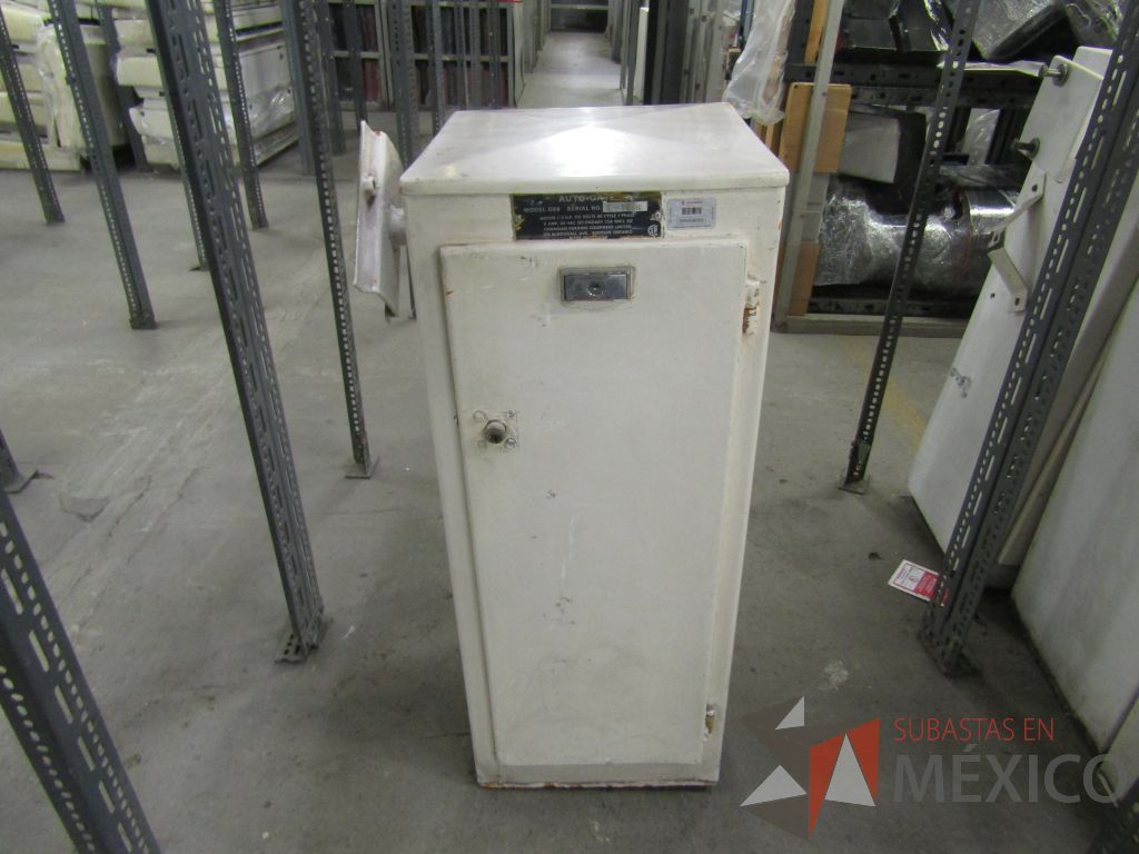 Lote 004 - Lote de 250 bienes diversos, aprox., (Cajoneras temporizadas, archiveros, artículos metálicos y de madera) - Imagen 81