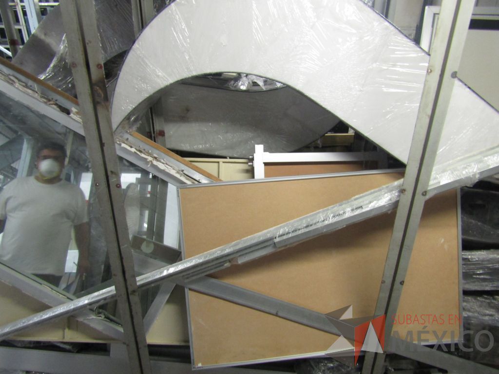 Lote 004 - Lote de 250 bienes diversos, aprox., (Cajoneras temporizadas, archiveros, artículos metálicos y de madera) - Imagen 40