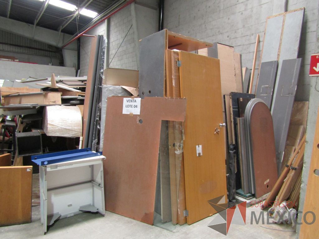 Lote 004 - Lote de 250 bienes diversos, aprox., (Cajoneras temporizadas, archiveros, artículos metálicos y de madera) - Imagen 29