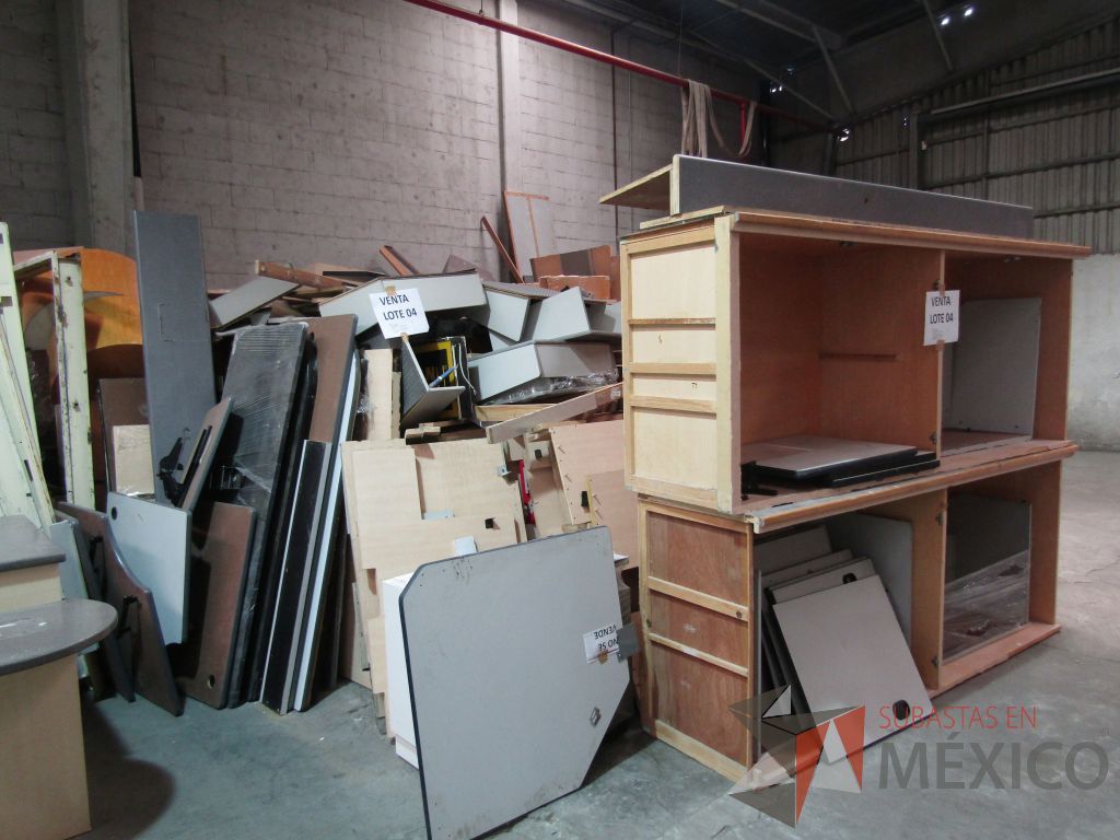 Lote 004 - Lote de 250 bienes diversos, aprox., (Cajoneras temporizadas, archiveros, artículos metálicos y de madera) - Imagen 24