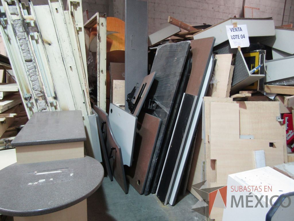 Lote 004 - Lote de 250 bienes diversos, aprox., (Cajoneras temporizadas, archiveros, artículos metálicos y de madera) - Imagen 23