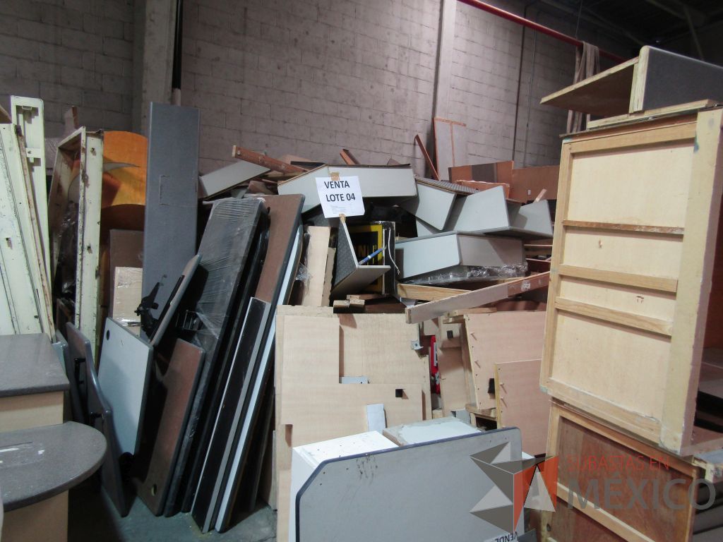Lote 004 - Lote de 250 bienes diversos, aprox., (Cajoneras temporizadas, archiveros, artículos metálicos y de madera) - Imagen 19