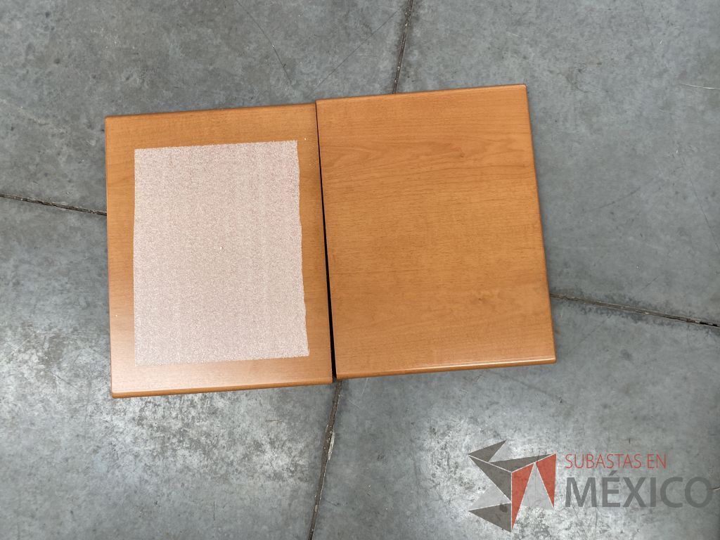 Lote 040 - 11 Cubiertas, 10 cajas con accesorios para mampara y 9 pata metálicas - Imagen 17