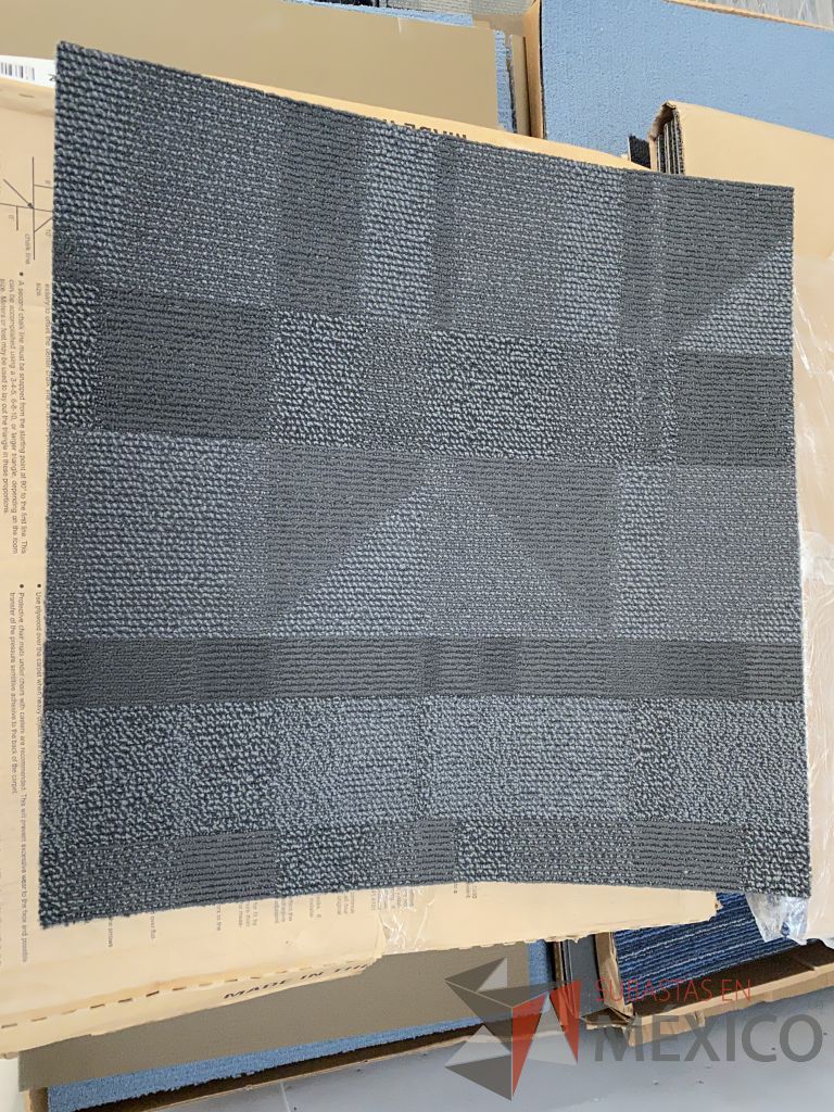 Lote 060 - 24 piezas alfombra modular color gris, Modelo: 86505, 8.6 m2 - Imagen 3