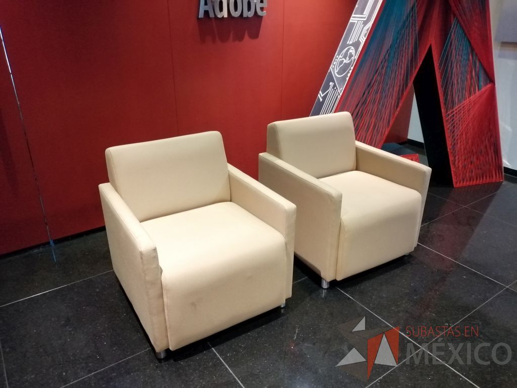 Lote 060 - 2 Sillones de 1 plaza en tela color beige - Imagen 14