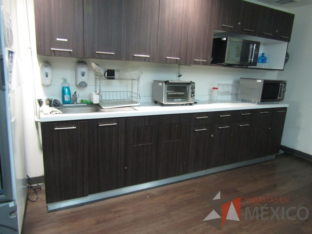 Lote 050 - Cocina integral con alacena y mueble con tarja