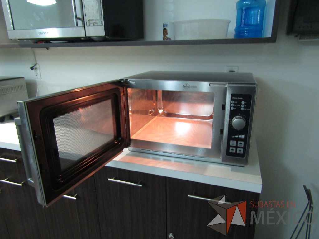 Lote 047 - Horno de microondas. Modelo: RCS10DSE, Marca: AMANA - Imagen 9