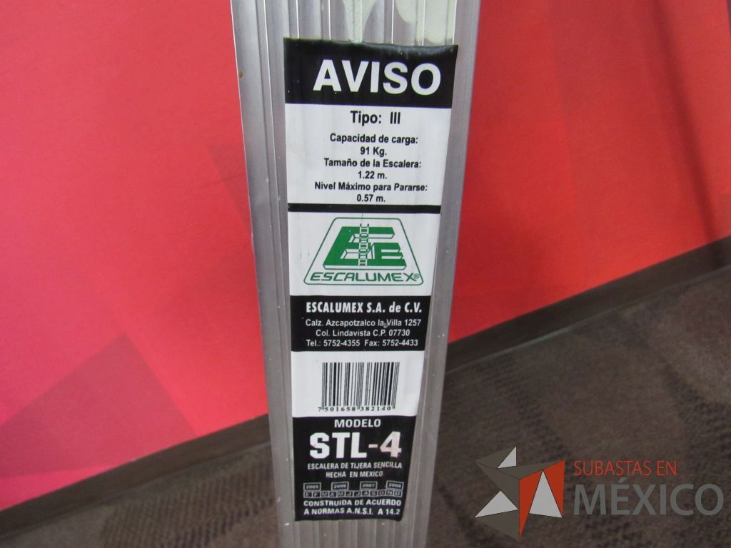 Lote 085 - Escalera de aluminio con capacidad de carga de 91 kg - Imagen 6