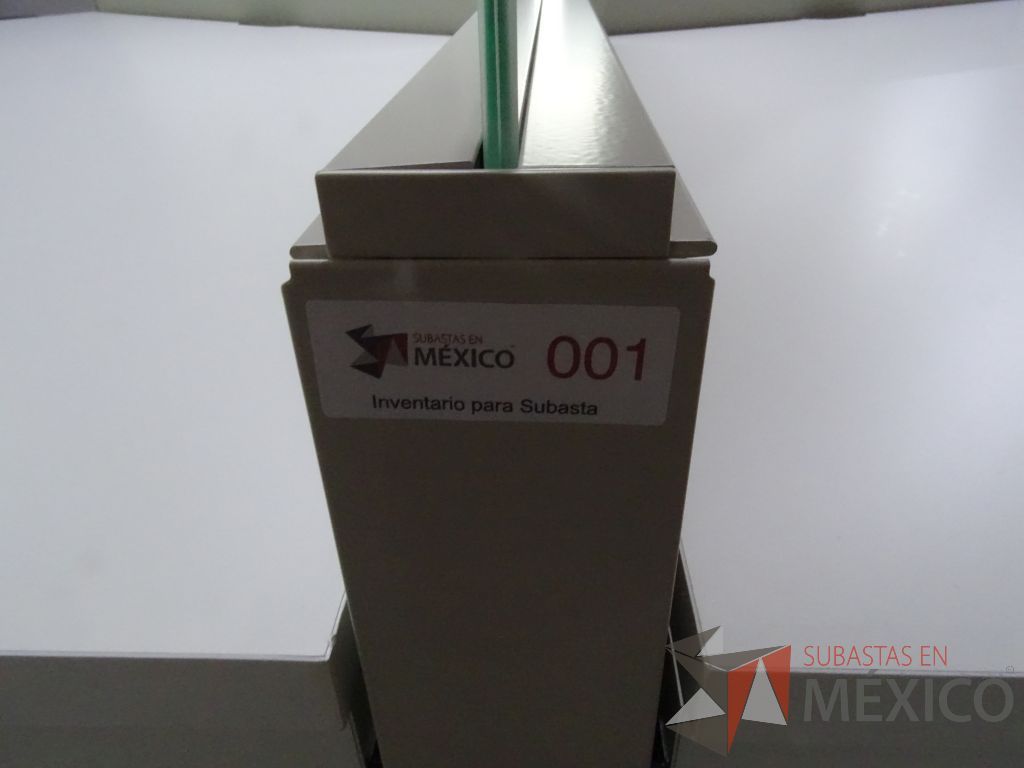 Lote 001 - Estación de trabajo para 9 personas de mampara baja seminueva, Marca: Haworth - Imagen 3