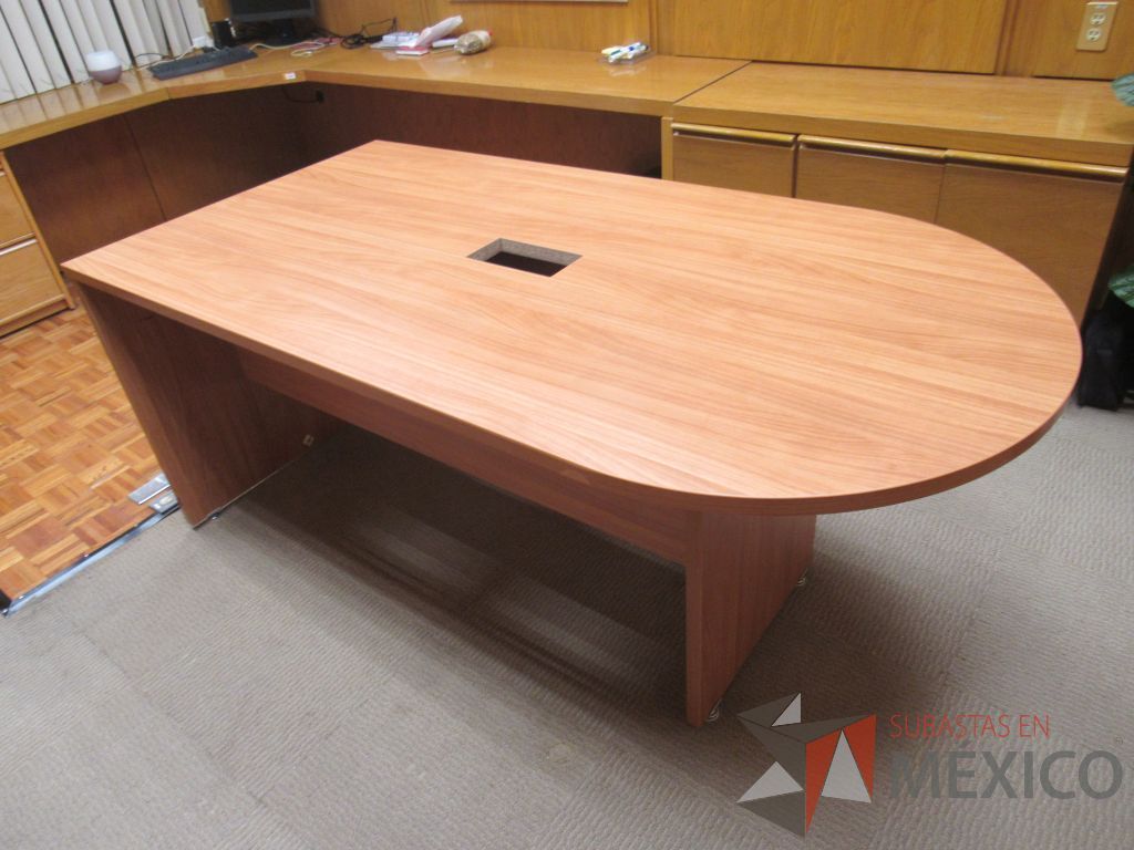Lote 045 - Oficina Ejecutiva con Escritorio en escuadra, 2 Gabinetes y Mesa de trabajo - Imagen 5