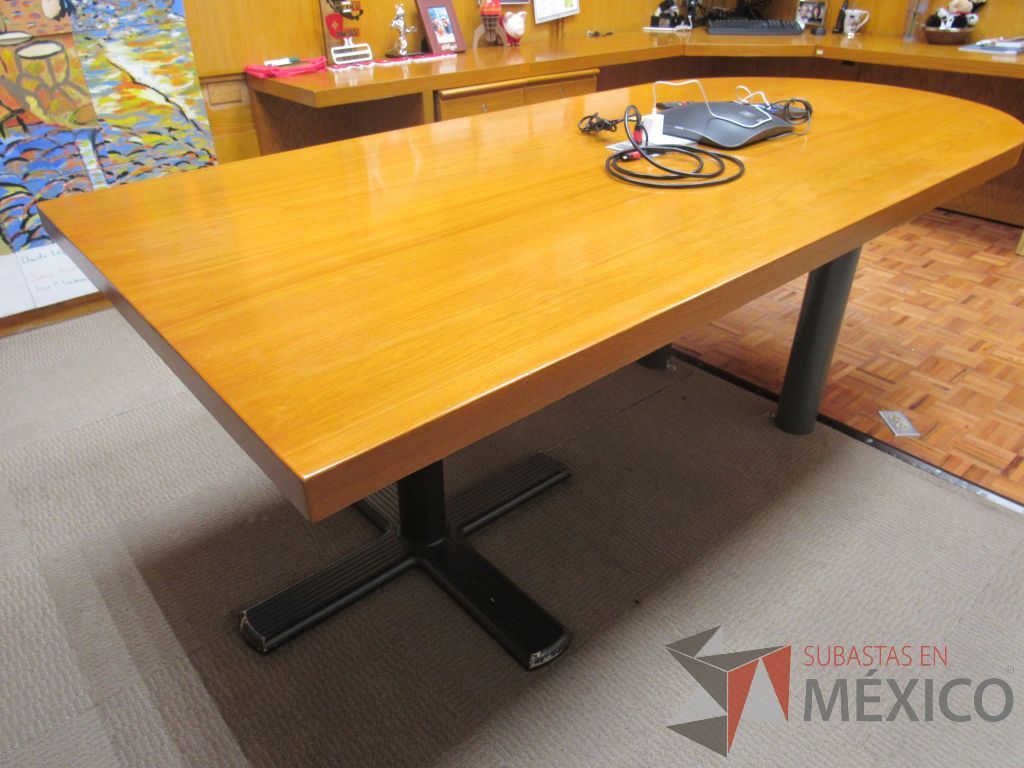 Lote 060 - Oficina Ejecutiva con Escritorio en escuadra, Gabinete, Mesa de trabajo y Repisa - Imagen 7