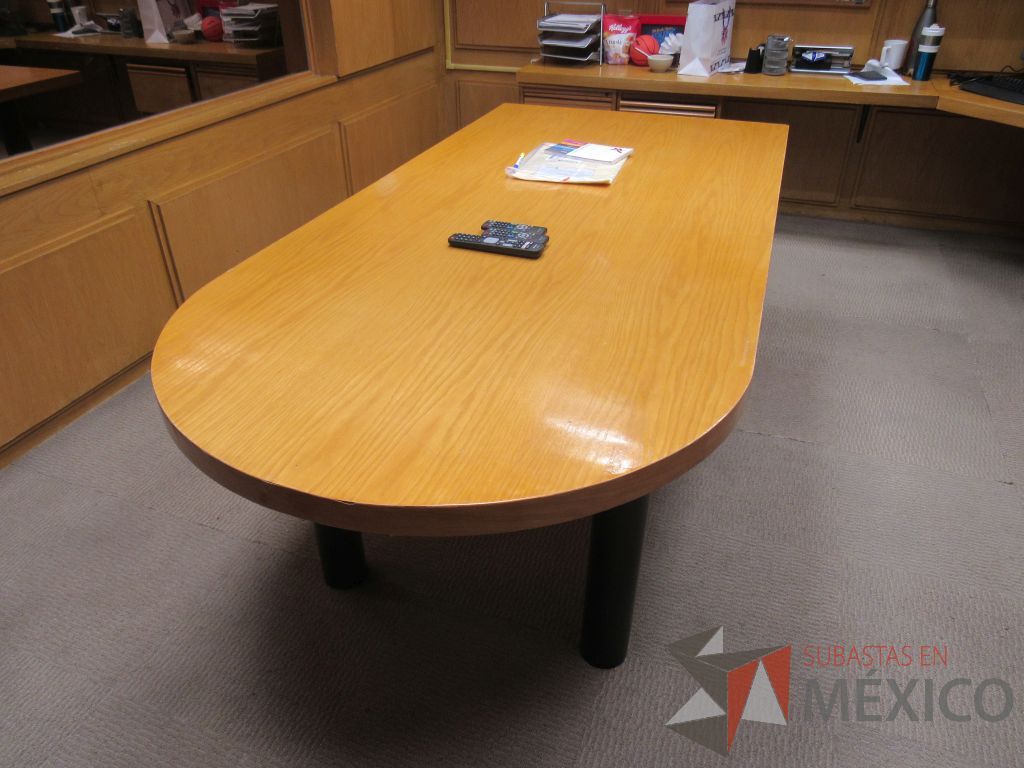 Lote 077 - Oficina Ejecutiva con Escritorio en escuadra, Mesa de trabajo, Repisa y Gabinete - Imagen 7