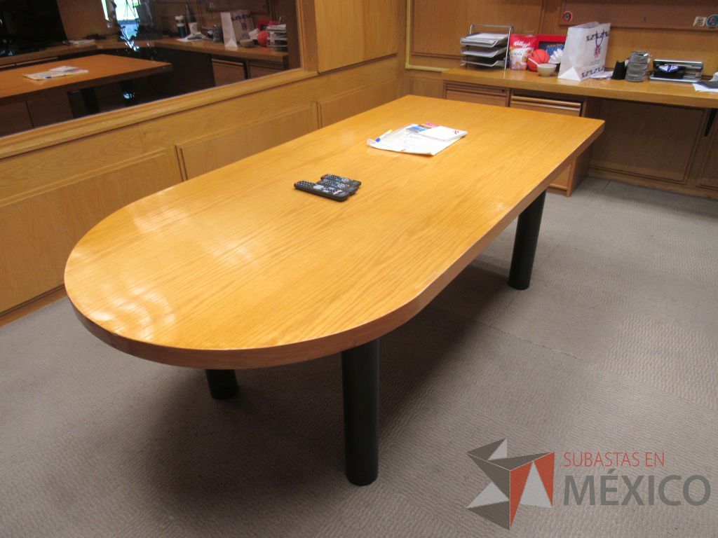 Lote 077 - Oficina Ejecutiva con Escritorio en escuadra, Mesa de trabajo, Repisa y Gabinete - Imagen 8