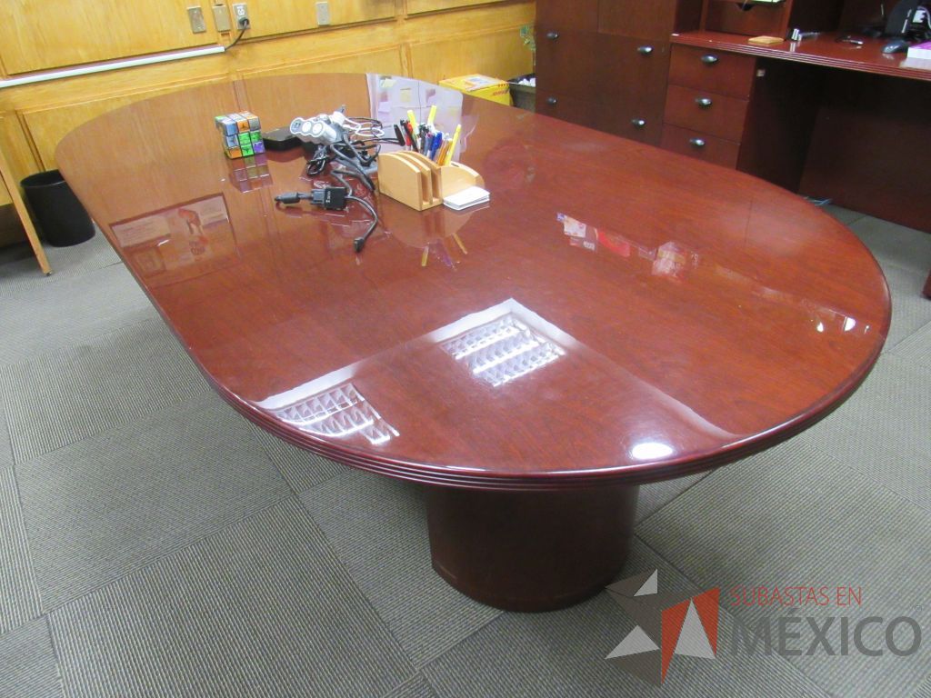 Lote 002 - Oficina Ejecutiva con Escritorio tipo madera, Gabinete y Mesa de juntas - Imagen 15