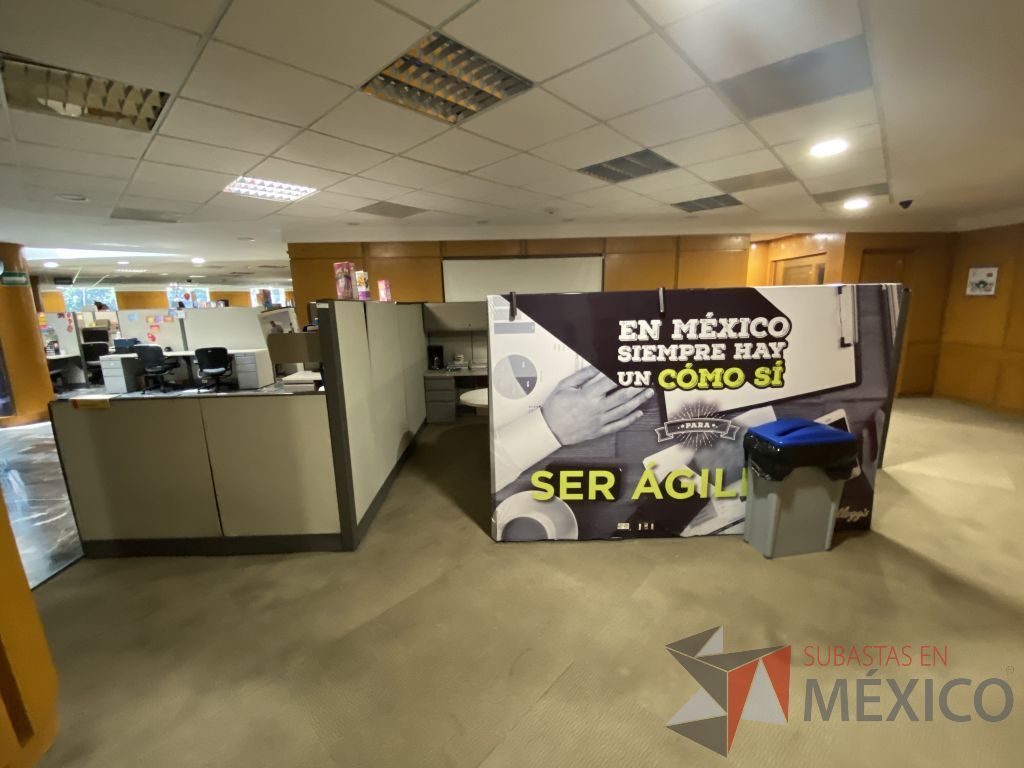 Lote 010 - Estación de trabajo de mampara alta para 4 personas con 4 archiveros de pedestal de 3 cajones - Imagen 13