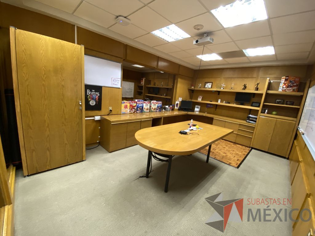 Lote 001 - Oficina Ejecutiva con Escritorio, Mesa de trabajo, 2 Gabinetes y Credenza - Imagen 21