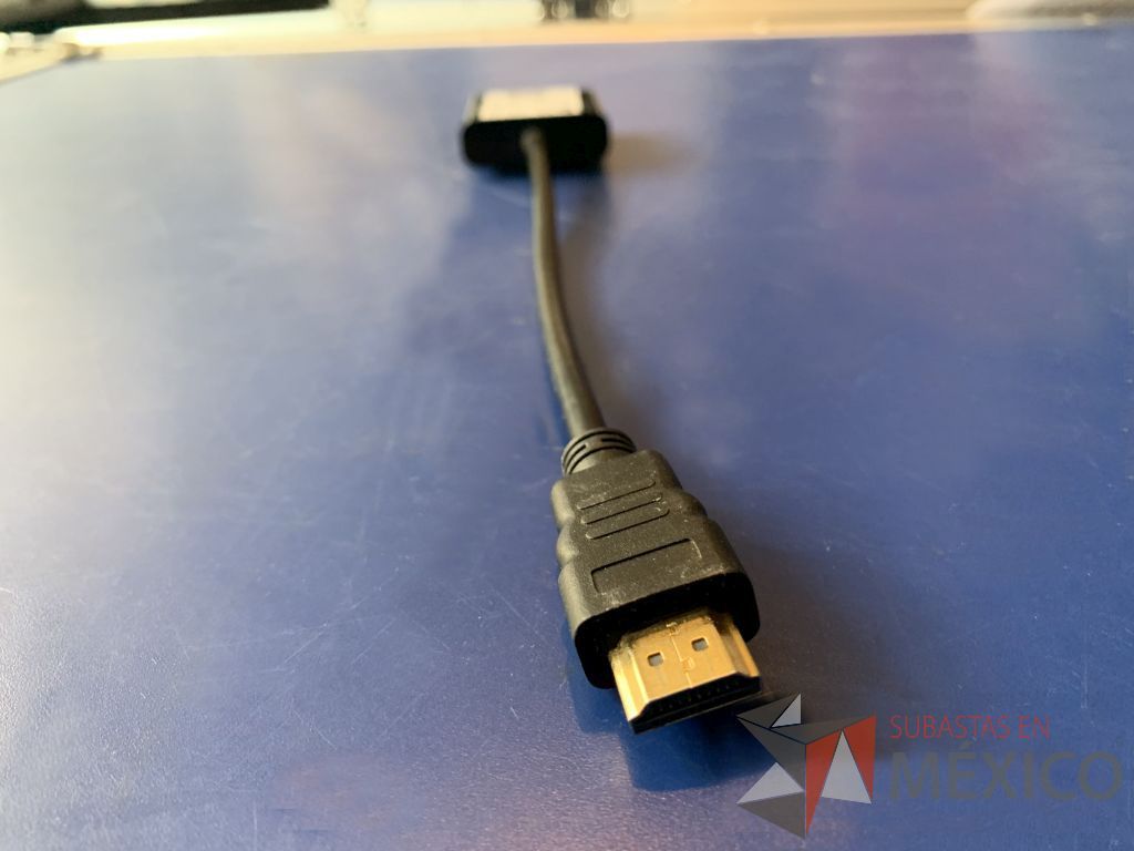 Lote 135 - 1 cable AV/USB p/IPAD,2 adaptadores minidisplay a VGA,1 adaptador VGA a IPOD,1 adaptador VGA a HDMI,6 divisores VGA de 2 vias. - Imagen 4