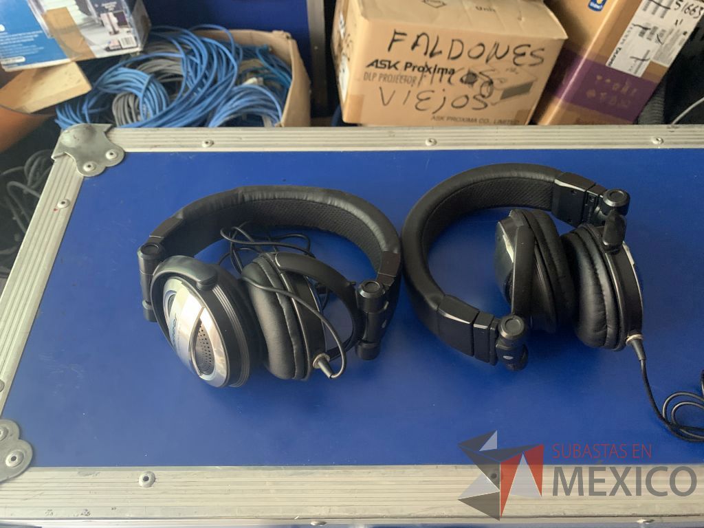 Lote 144 - 3 audífonos orejera marca Pionner y 2 juegos de Walkie Talkie marca Midland - Imagen 2