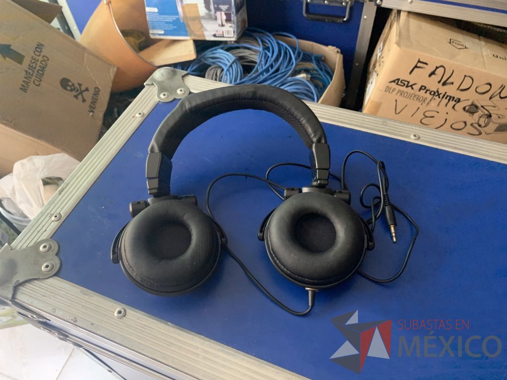 Lote 144 - 3 audífonos orejera marca Pionner y 2 juegos de Walkie Talkie marca Midland - Imagen 6