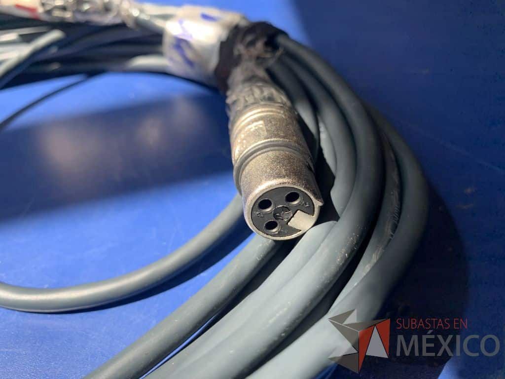Lote 016 - 2 Bocinas profesionales 300w Marca Mackie con tripié y 2 cables Canon genérico de 20m - Imagen 14