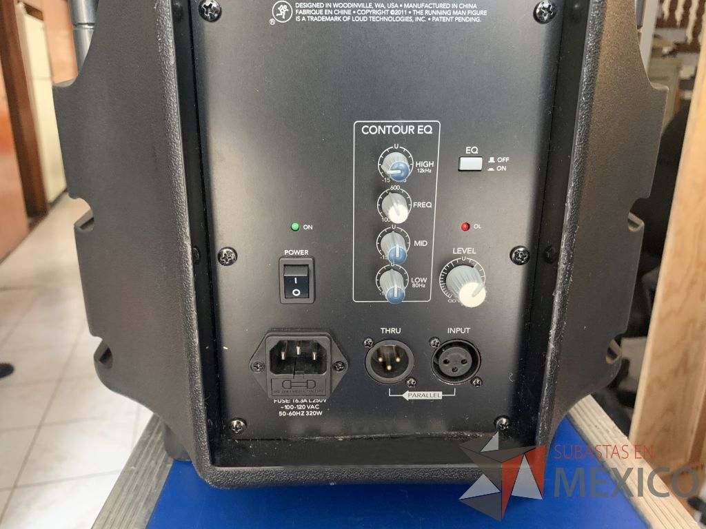 Lote 016 - 2 Bocinas profesionales 300w Marca Mackie con tripié y 2 cables Canon genérico de 20m - Imagen 7