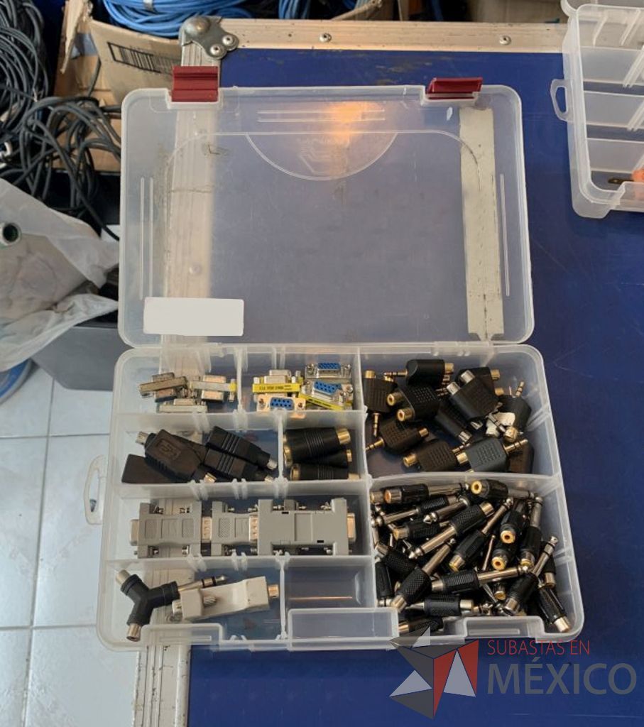 Lote 134 - 205 conectores y adaptadores de diversas conexiones ( VGA,CANON,PLUG,HDMI,RCA etc.) - Imagen 73