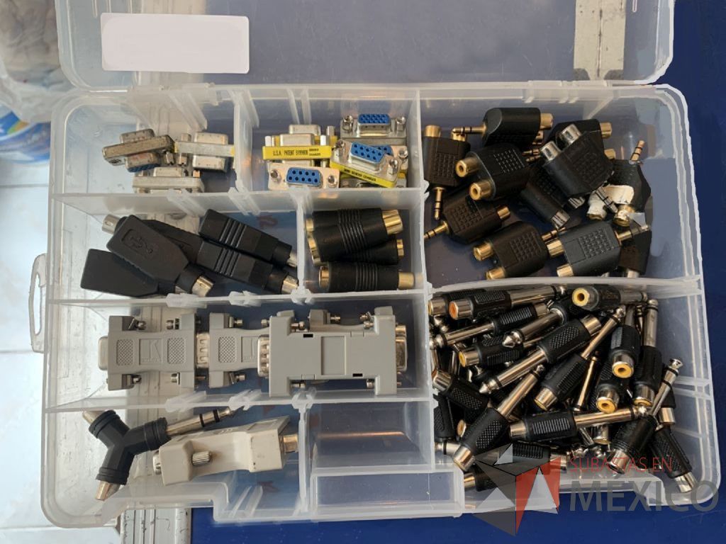 Lote 134 - 205 conectores y adaptadores de diversas conexiones ( VGA,CANON,PLUG,HDMI,RCA etc.) - Imagen 72