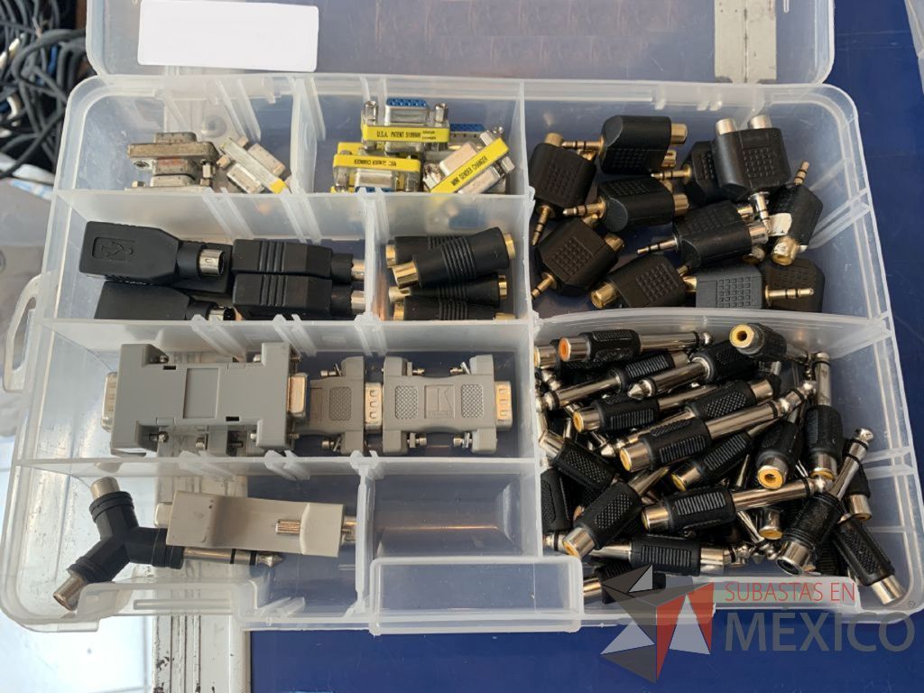 Lote 134 - 205 conectores y adaptadores de diversas conexiones ( VGA,CANON,PLUG,HDMI,RCA etc.) - Imagen 38