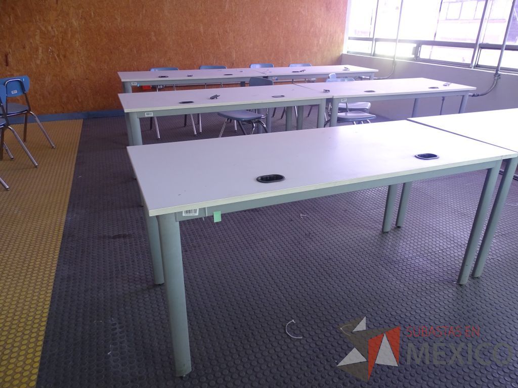Lote 002 - Mesa de trabajo para 2 personas y 2 Sillas fijas con mecanismo de nivelación - Imagen 11