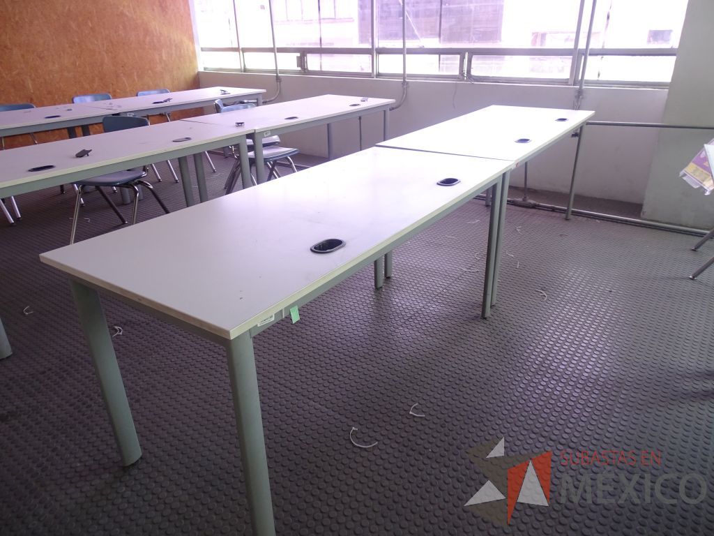 Lote 004 - Mesa de trabajo para 2 personas y 2 Sillas fijas con mecanismo de nivelación - Imagen 17
