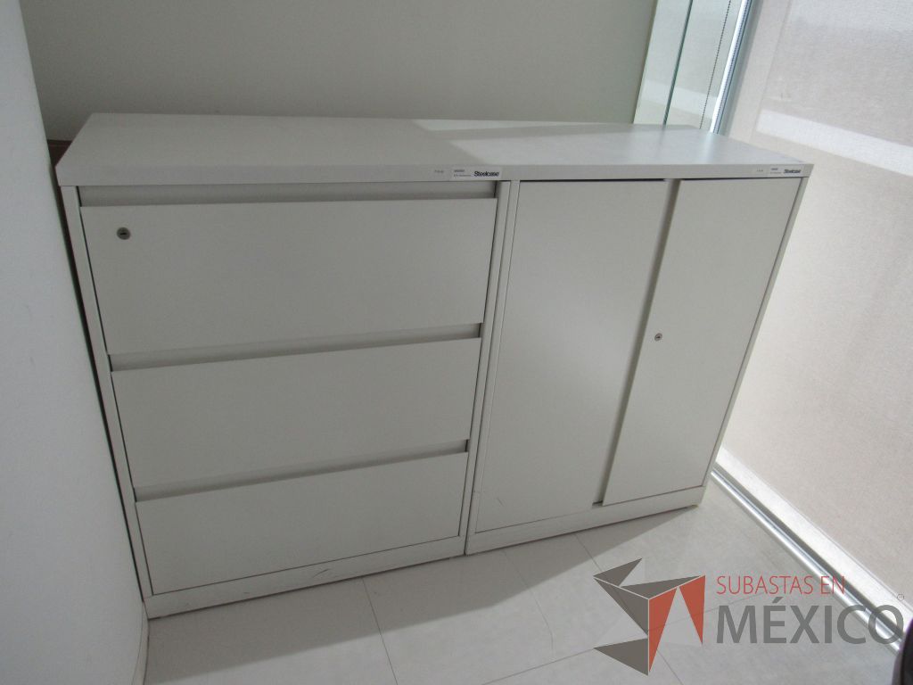 Lote 014 - Archivero Horizontal de 3 cajones, Gabinete de 2 puertas con 1 entrepaño y 1 cubierta color blanco - Imagen 6