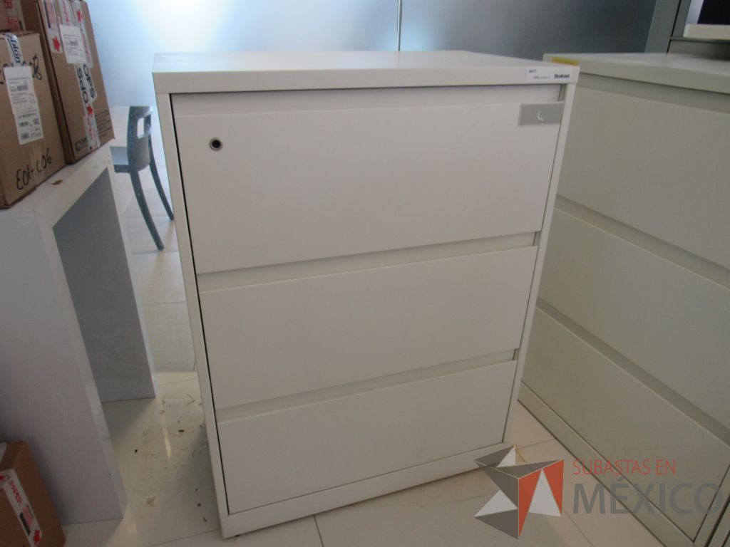 Lote 033 - Archivero horizontal metálicas de 3 cajones con cubierta color blanco - Imagen 2