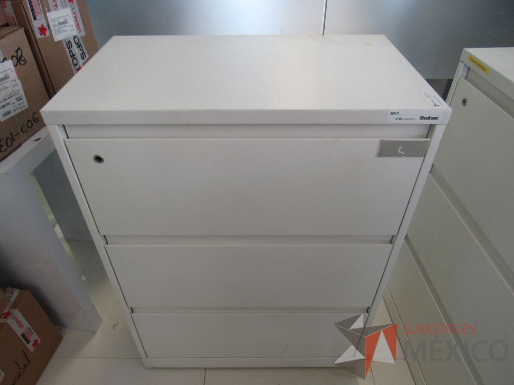 Lote 033 - Archivero horizontal metálicas de 3 cajones con cubierta color blanco - Imagen 7