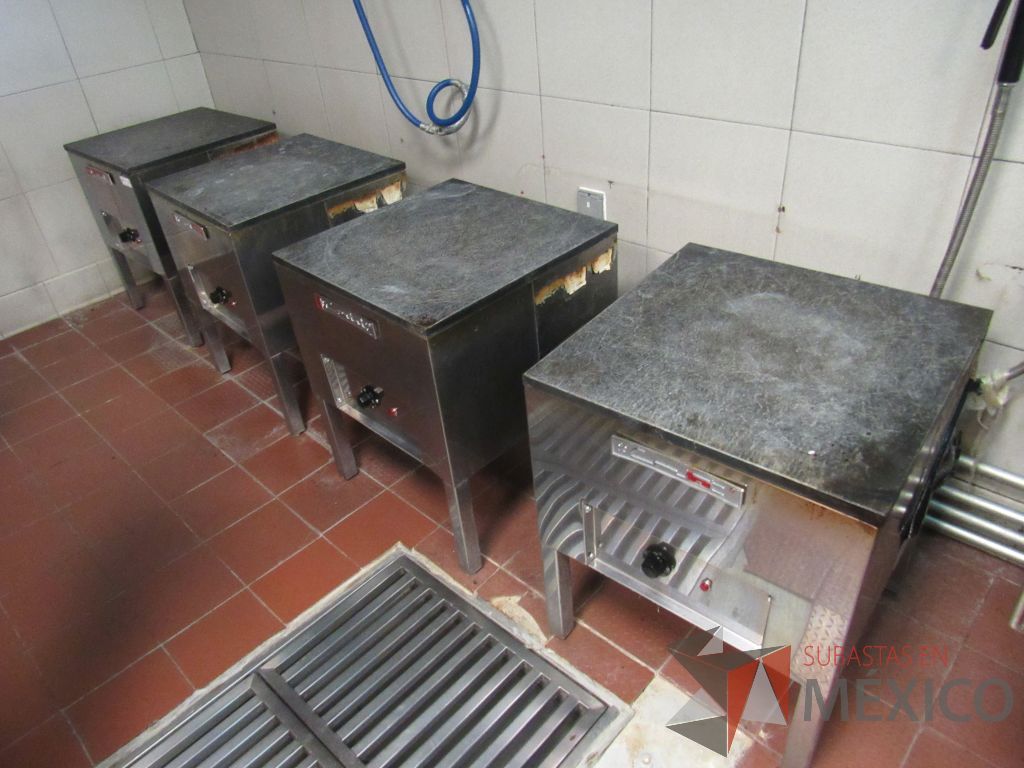 Lote 027 - Horno Coriat, elaborado con acero inoxidable 1 compartimento con capacidad para 5 charolas de 0.650 m x 0.500 m. - Imagen 8