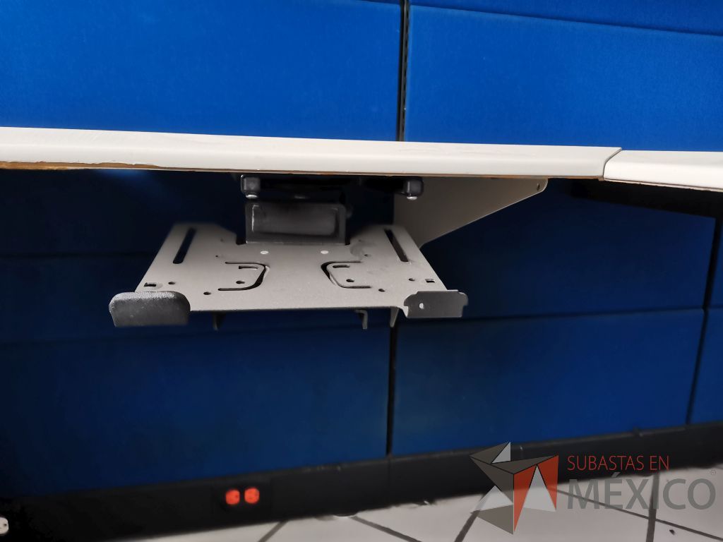 Lote 001 - Estación de trabajo para 1 persona, archivero vertical de 3 cajones escritorio en dos partes y 2 gavetas - Imagen 10