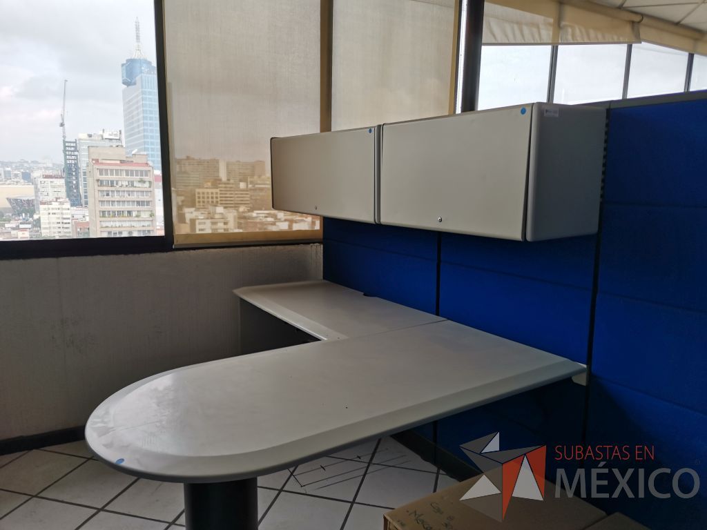 Lote 001 - Estación de trabajo para 1 persona, archivero vertical de 3 cajones escritorio en dos partes y 2 gavetas - Imagen 12