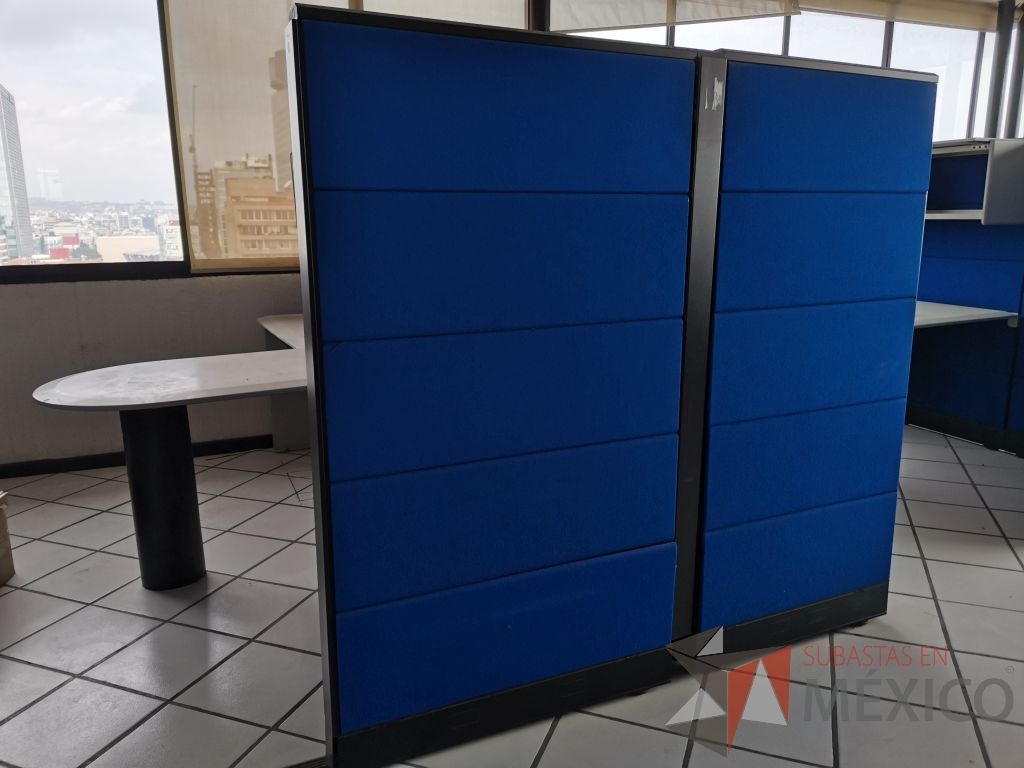 Lote 001 - Estación de trabajo para 1 persona, archivero vertical de 3 cajones escritorio en dos partes y 2 gavetas - Imagen 13