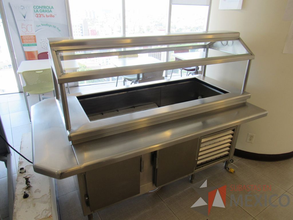 Lote 052 - Mesa fria para barra de ensaladas, autoservicio, con 4 incertos para charola, elaborado en acero inoxidable - Imagen 5