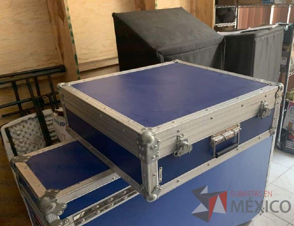 Lote 002 - Mezcladora análoga PROFESIONAL18 canales con case 2 cable Canon genérico de 25m - Imagen 7