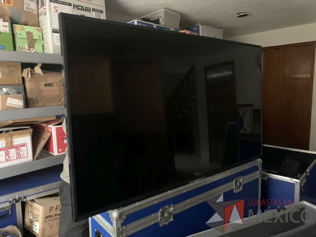 Lote 006 - Pantalla Led 65 Pulgadas, Marca Sharp 4K, Modelo LC-65UB30U INCLUYE CASE PROFESIONAL PARA 2 PANTALLAS. - Imagen 3