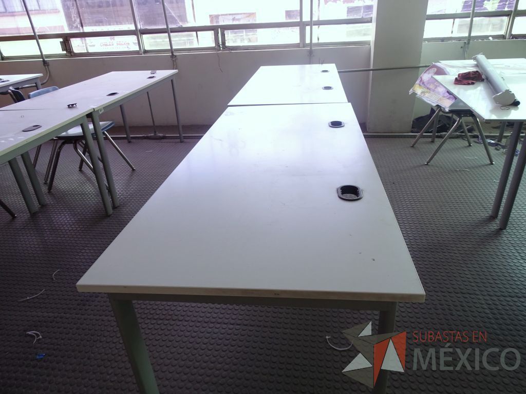 Lote 002 - Mesa de trabajo para 2 personas y 2 Sillas fijas con mecanismo de nivelación - Imagen 23