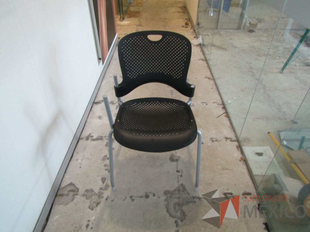 Lote 087 - 5 Sillas de visita Herman Miller