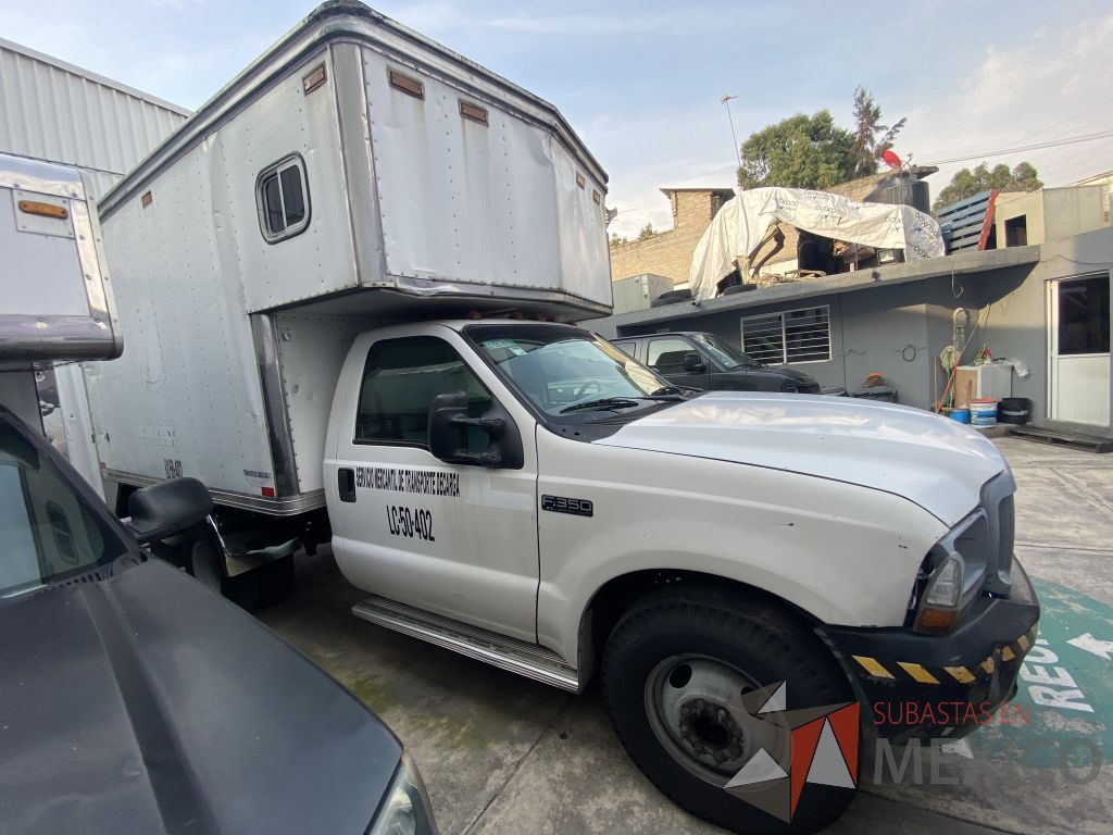 Lote 002 - Camioneta Ford, F-350 XL Super Duty/F350 XL DRT, Año 2003 - Imagen 7